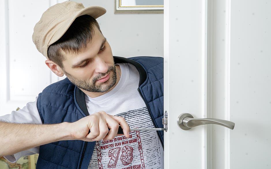 changer serrure porte de garage Magny-le-Hongre