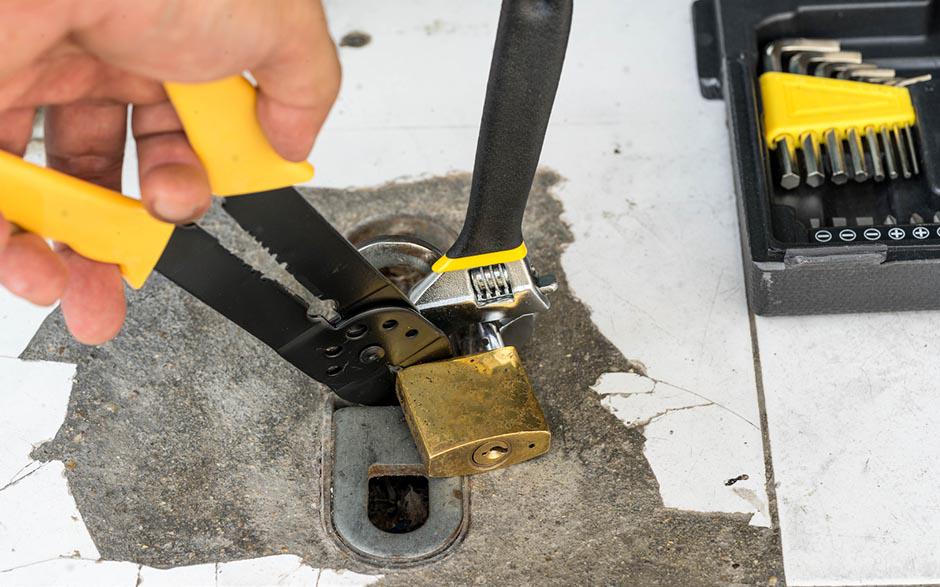 changer serrure porte Montigny-le-Bretonneux